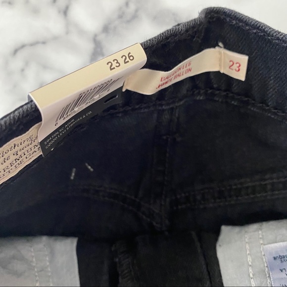 NEW Levi’s Balloon Leg Black Denim Cropped Jeans - Picture 11 of 13